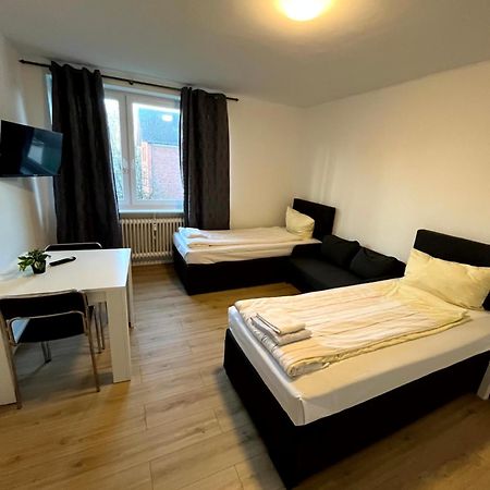 3-Zimmer Monteurwohnung Mit Balkon Neumünster Extérieur photo
