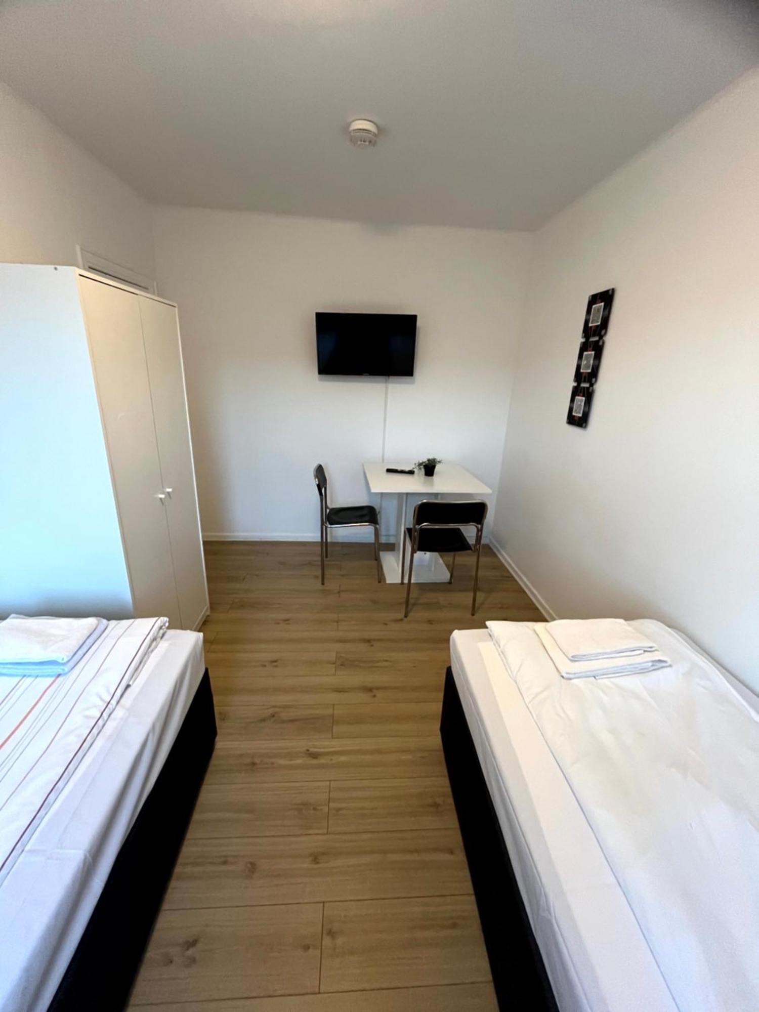 3-Zimmer Monteurwohnung Mit Balkon Neumünster Extérieur photo