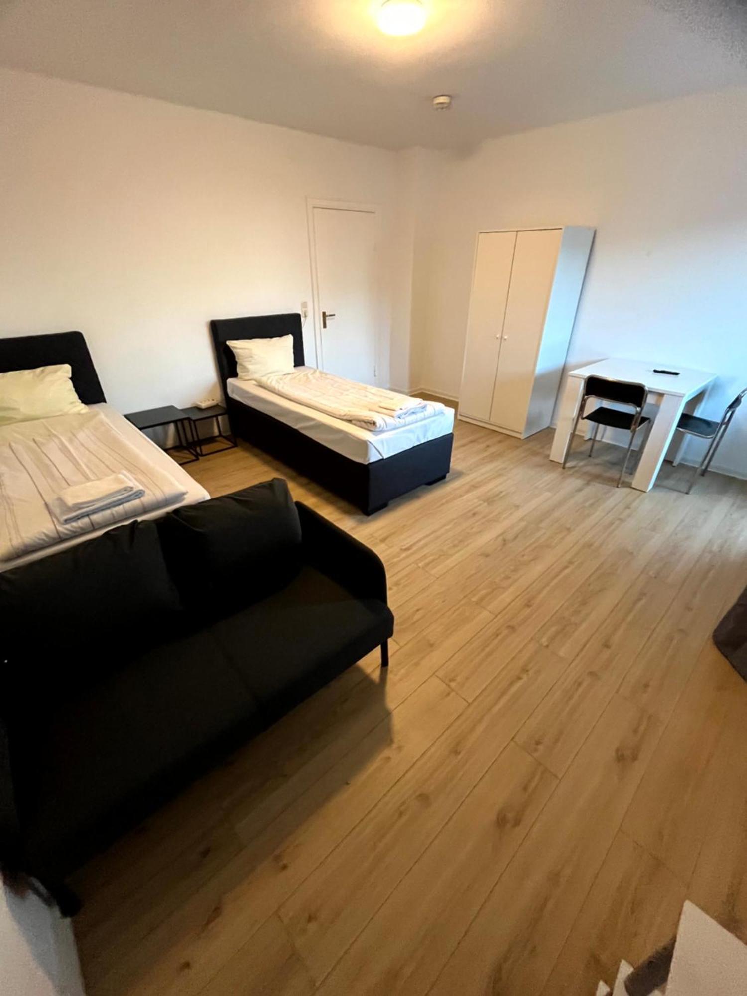 3-Zimmer Monteurwohnung Mit Balkon Neumünster Extérieur photo